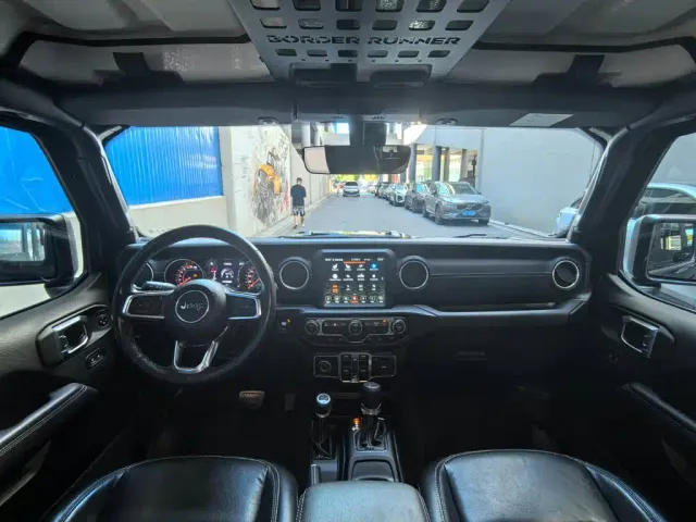 Jeep Gladiator — Фото автомобиля 10
