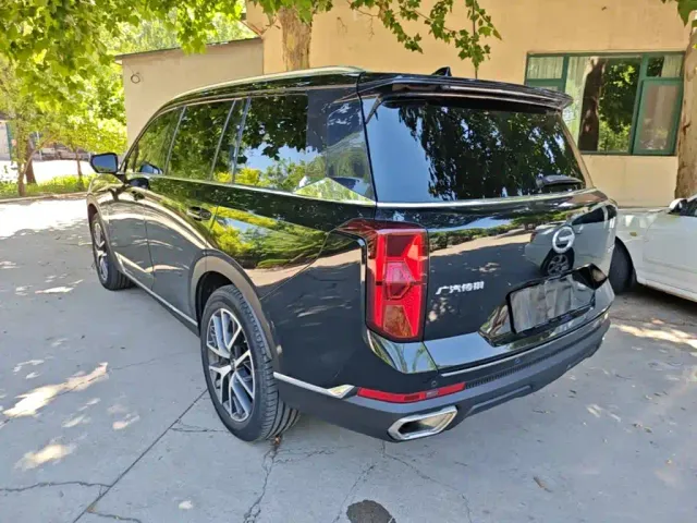 GAC Trumpchi GS8 — Фото автомобиля 4