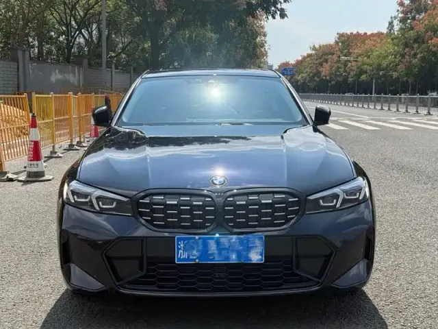 BMW 3 Series — Фото автомобиля 2
