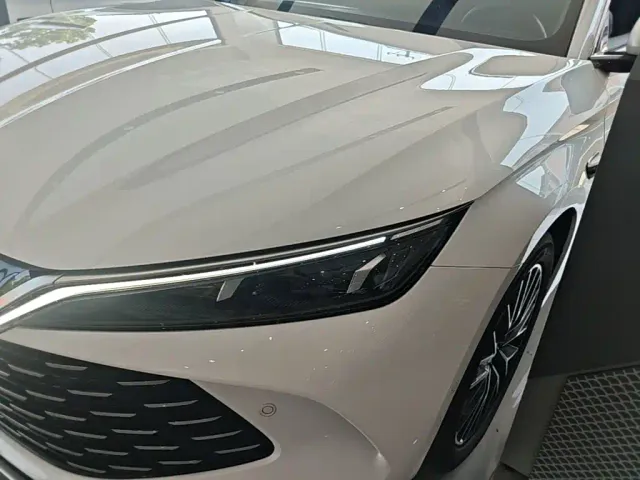 BYD Qin L — Фото автомобиля 23