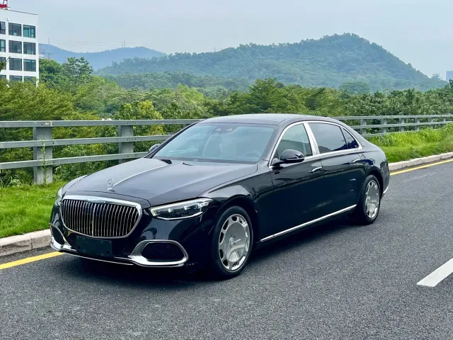Фотография автомобиля — Mercedes-Benz Maybach S-Class