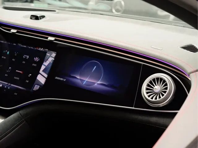 Mercedes-Benz EQS AMG — Фото автомобиля 18