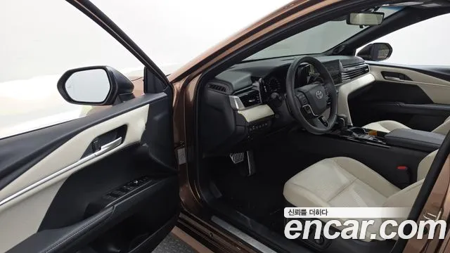 Toyota Camry XV80 — Фото автомобиля 10
