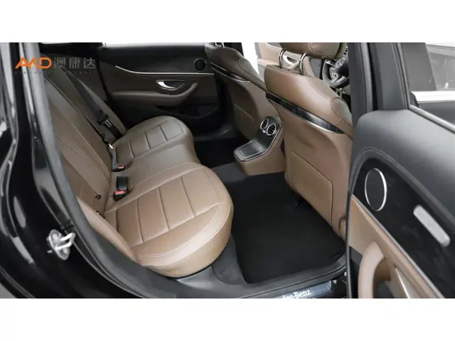 Mercedes-Benz E-Class — Фото автомобиля 8