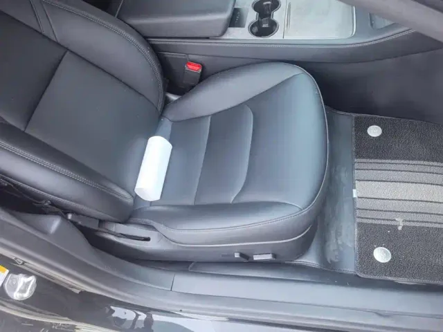 Tesla Model 3 — Фото автомобиля 8