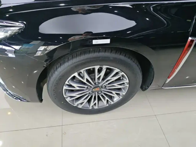 Hongqi H5 — Фото автомобиля 22