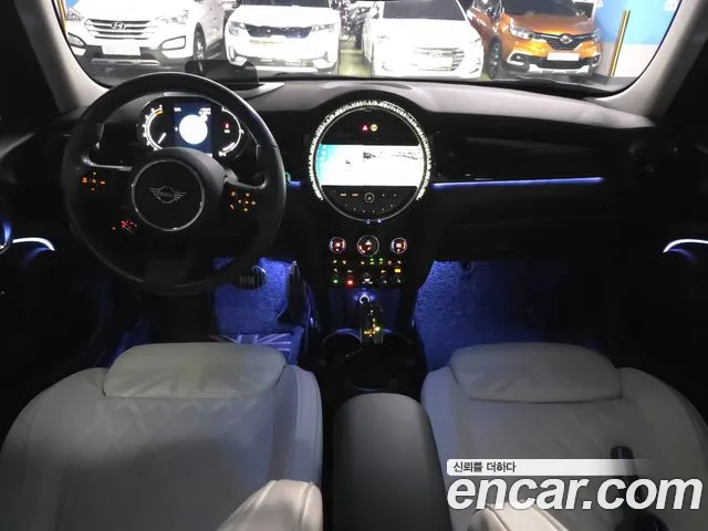 Mini Cooper Cooper 5 дверей Classic — Фото автомобиля 12