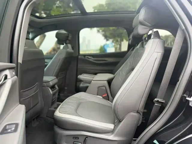 Ford Edge — Фото автомобиля 16
