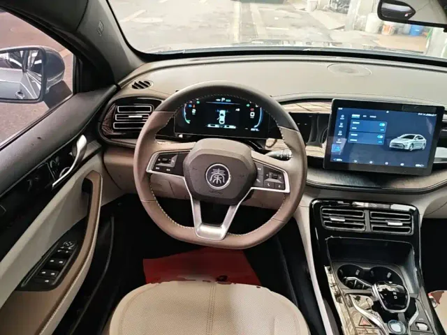 BYD Qin PLUS — Фото автомобиля 10