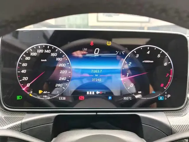 Mercedes-Benz C-Class — Фото автомобиля 9