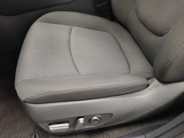 Toyota RAV4 — Фото автомобиля 20