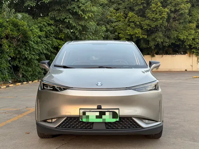 Hycan Z03 — Фото автомобиля 3