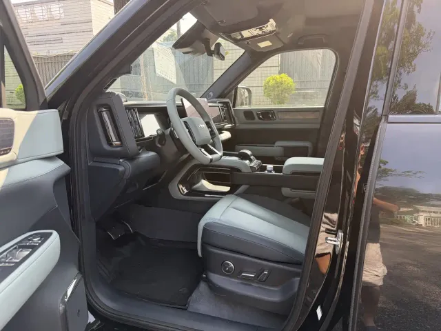 BYD FangChengBao Leopard 5 — Фото автомобиля 4