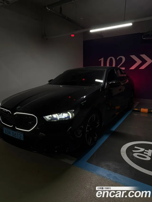 BMW i5 G60 — Фото автомобиля 7