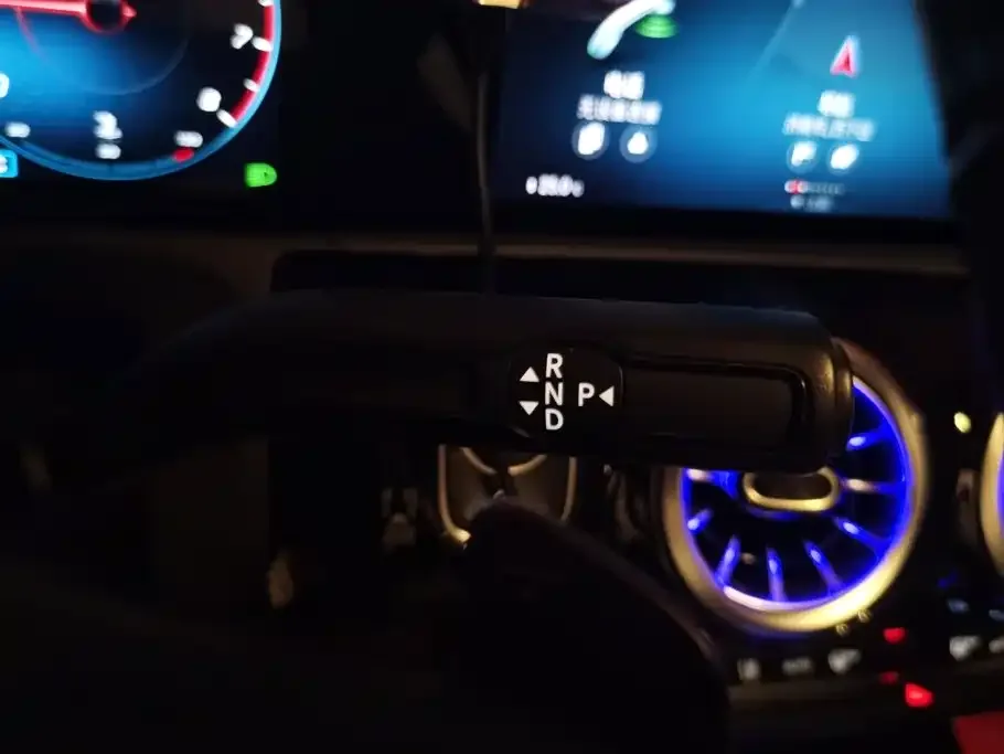 Mercedes-Benz Mercedes-Benz A-Class 2022 Facelift A 200 L Sport Sedan Dynamic — Фото автомобиля 16