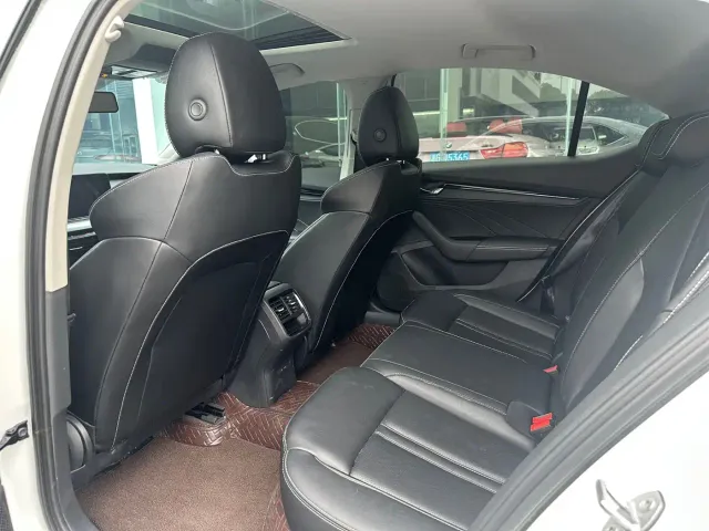 Skoda Octavia — Фото автомобиля 5