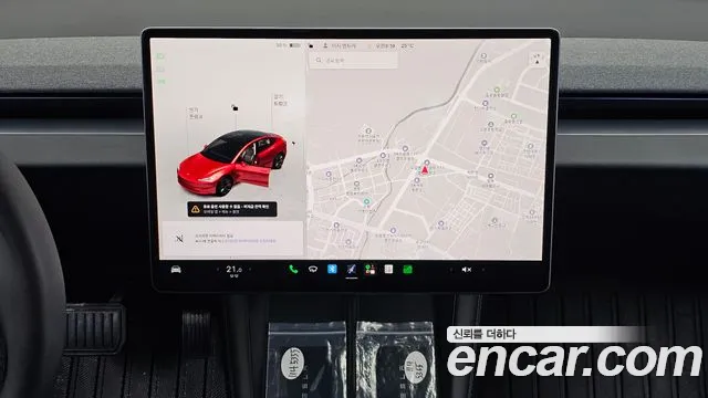 Tesla Model 3 — Фото автомобиля 14