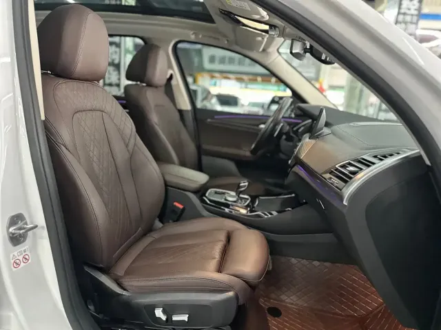 BMW X3 — Фото автомобиля 13