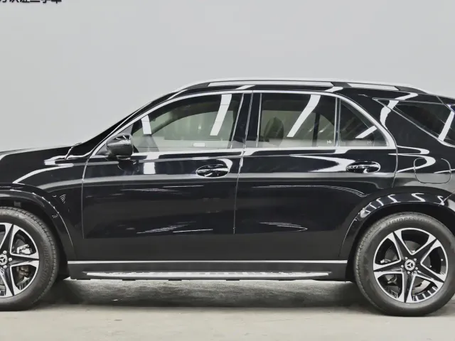 Mercedes-Benz GLE-Class — Фото автомобиля 22