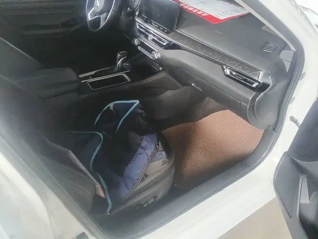 Nissan Teana — Фото автомобиля 13