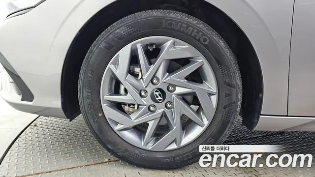 Hyundai Avante CN7 — Фото автомобиля 5