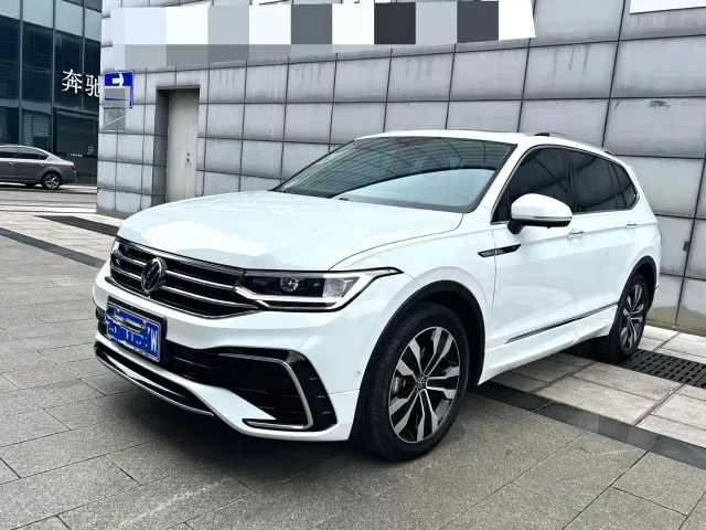 Фотография автомобиля — Volkswagen Tiguan L