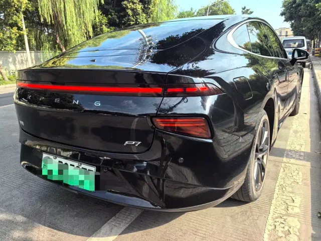 Xpeng P7 — Фото автомобиля 4