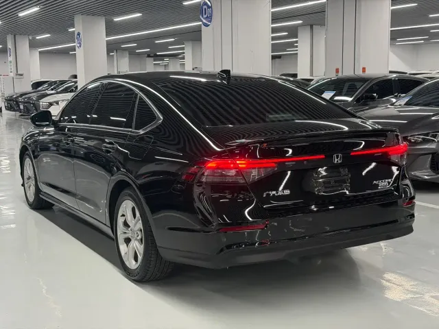 Honda Accord — Фото автомобиля 5