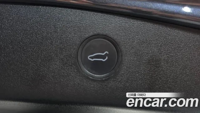 Tesla Model 3 — Фото автомобиля 25
