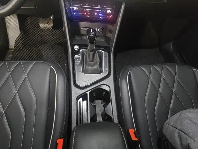 Volkswagen Tiguan L — Фото автомобиля 13