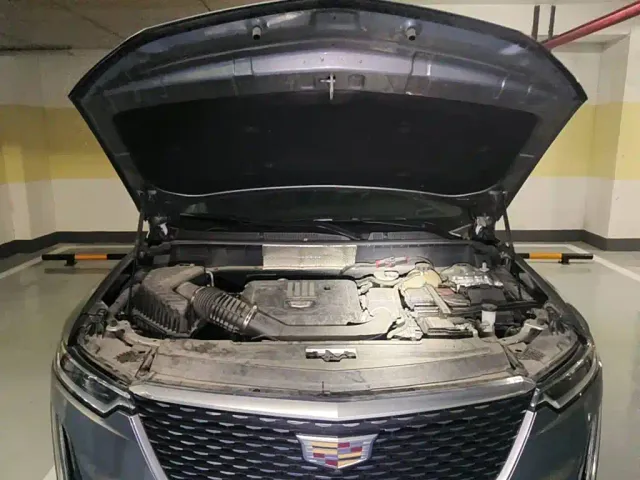 Cadillac XT6 — Фото автомобиля 3
