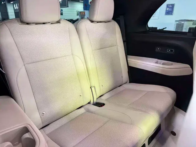Li Auto L9 — Фото автомобиля 14