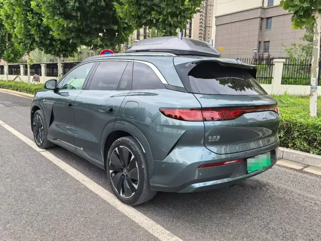 BYD Tang L — Фото автомобиля 8