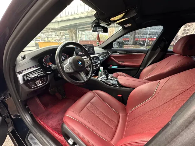 BMW 5 Series — Фото автомобиля 8
