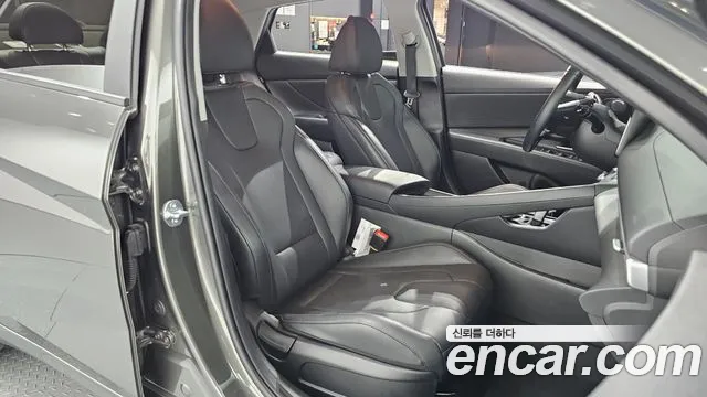Hyundai Avante CN7 — Фото автомобиля 11