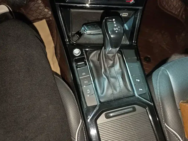 Volkswagen Passat — Фото автомобиля 13