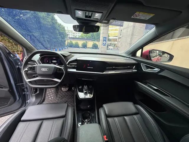 Audi Q4 e-tron — Фото автомобиля 5