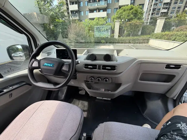 JMC E-Fushun — Фото автомобиля 9