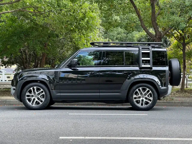 Land Rover Defender — Фото автомобиля 20