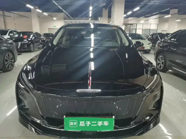 Hongqi E-QM5 — Фото автомобиля 2