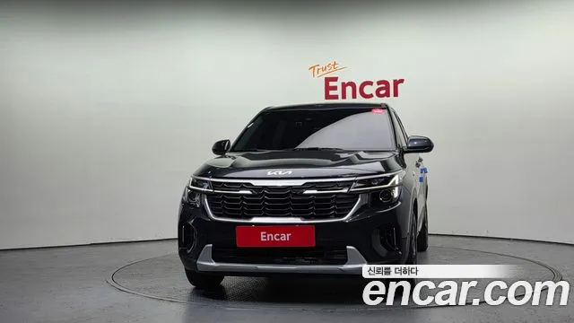 Kia Seltos Новый Seltos Бензин 2.0 2WD — Фото автомобиля 3