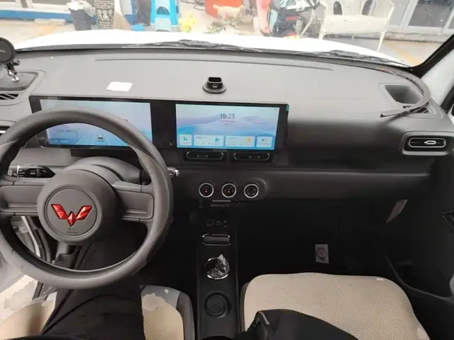 Wuling Zhiguang NEV — Фото автомобиля 9