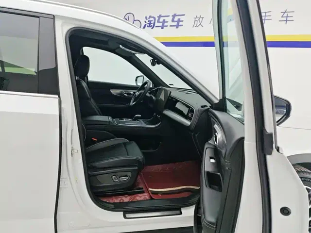 GAC Trumpchi GS8 — Фото автомобиля 8