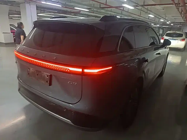 Xpeng G9 — Фото автомобиля 6