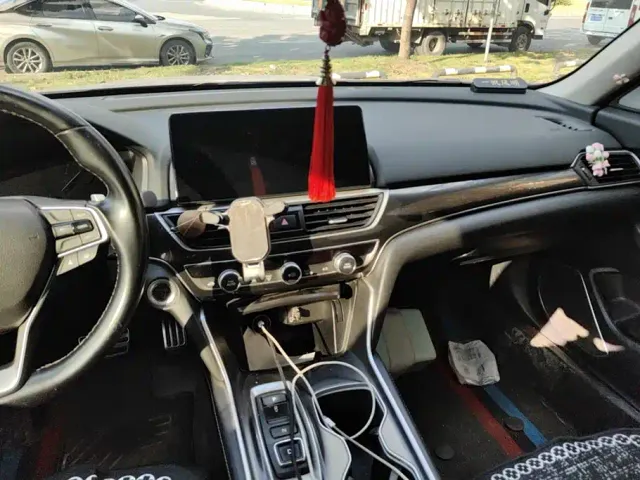 Honda Accord — Фото автомобиля 13