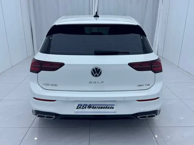 Volkswagen Golf — Фото автомобиля 5