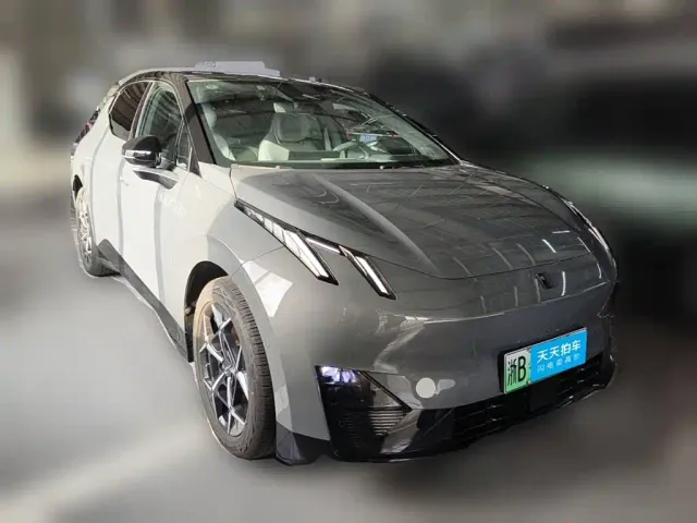 Lynk & Co Z20 — Фото автомобиля 3