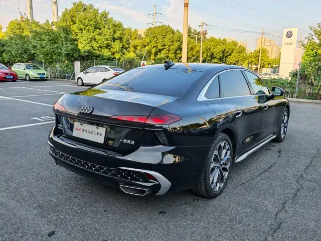 Audi A6L — Фото автомобиля 15