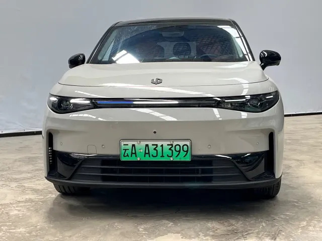 Leapmotor C10 — Фото автомобиля 2