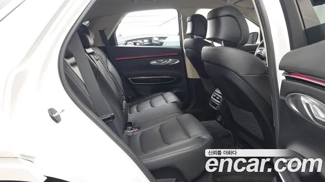 Genesis GV70 — Фото автомобиля 12